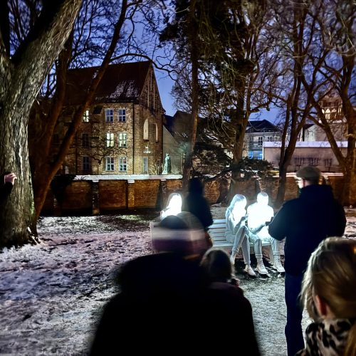 Absorbed_by_Light1@Koch