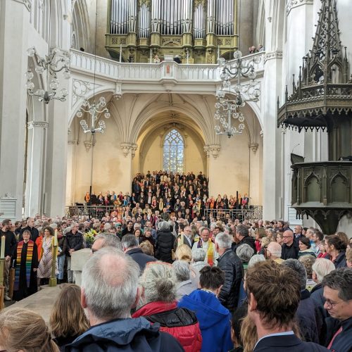 EinweihungFenster_(c)Jubiläumsbüro