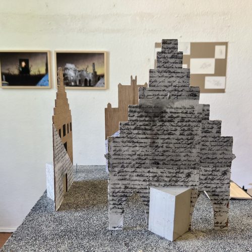 (c) Kunstwerkstätten